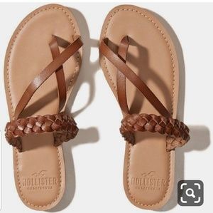 🚩ISO❗ Hollister braided flip flops size 6!!
